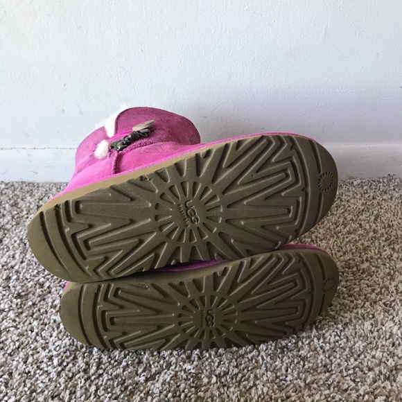 UGG Girl Pink Bailey Animal  Short Boots Size 3 - Picture 4 of 7